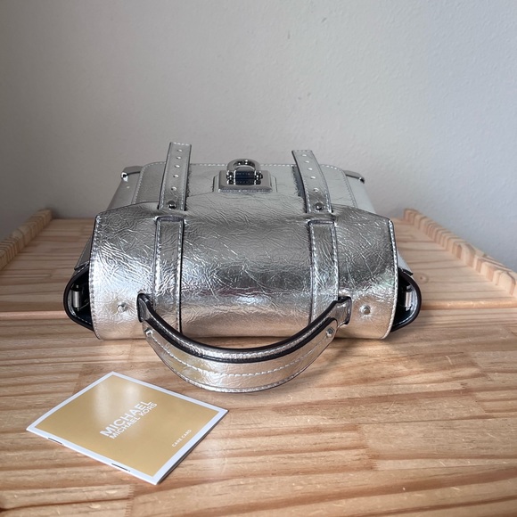 🌼Michael Kors Purse - Picture 4 of 14